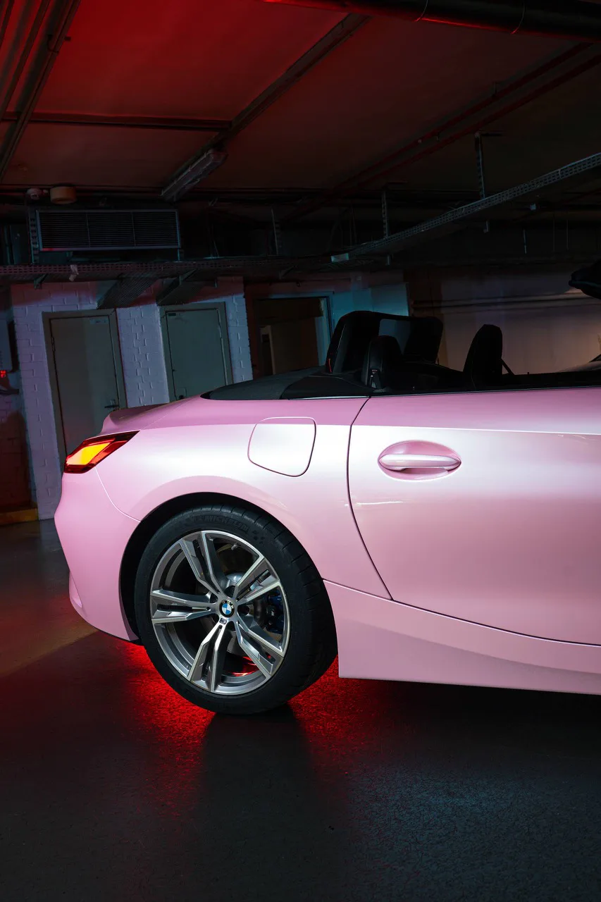 Заднее крыло BMW Z4 в цвете Pink Sakura